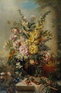 花の大きな花瓶